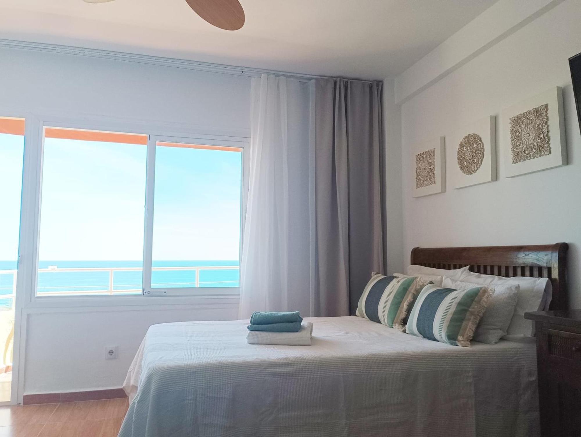 Club Bellavista - Apartamento Con Vistas Al Mar 토레몰리노스 외부 사진